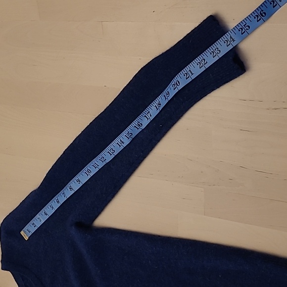 EUC Banana Republic Crew Neck Filpucci Wool Yarn Dark Blue Sweater - Picture 6 of 11